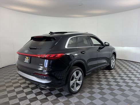 Used 2025 Audi Q5 Premium Plus w/ Premium Plus AWD/4WD image 10