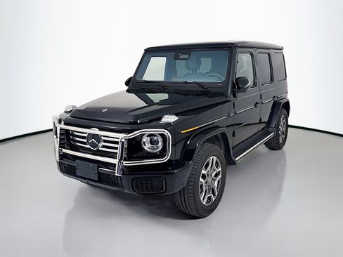 Used 2025 Mercedes-Benz G 550 image 3
