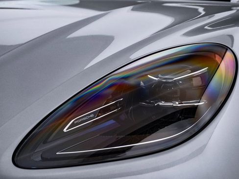 New 2026 Porsche Macan image 7