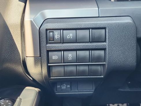 Certified 2025 Toyota Tacoma TRD Sport AWD/4WD image 20