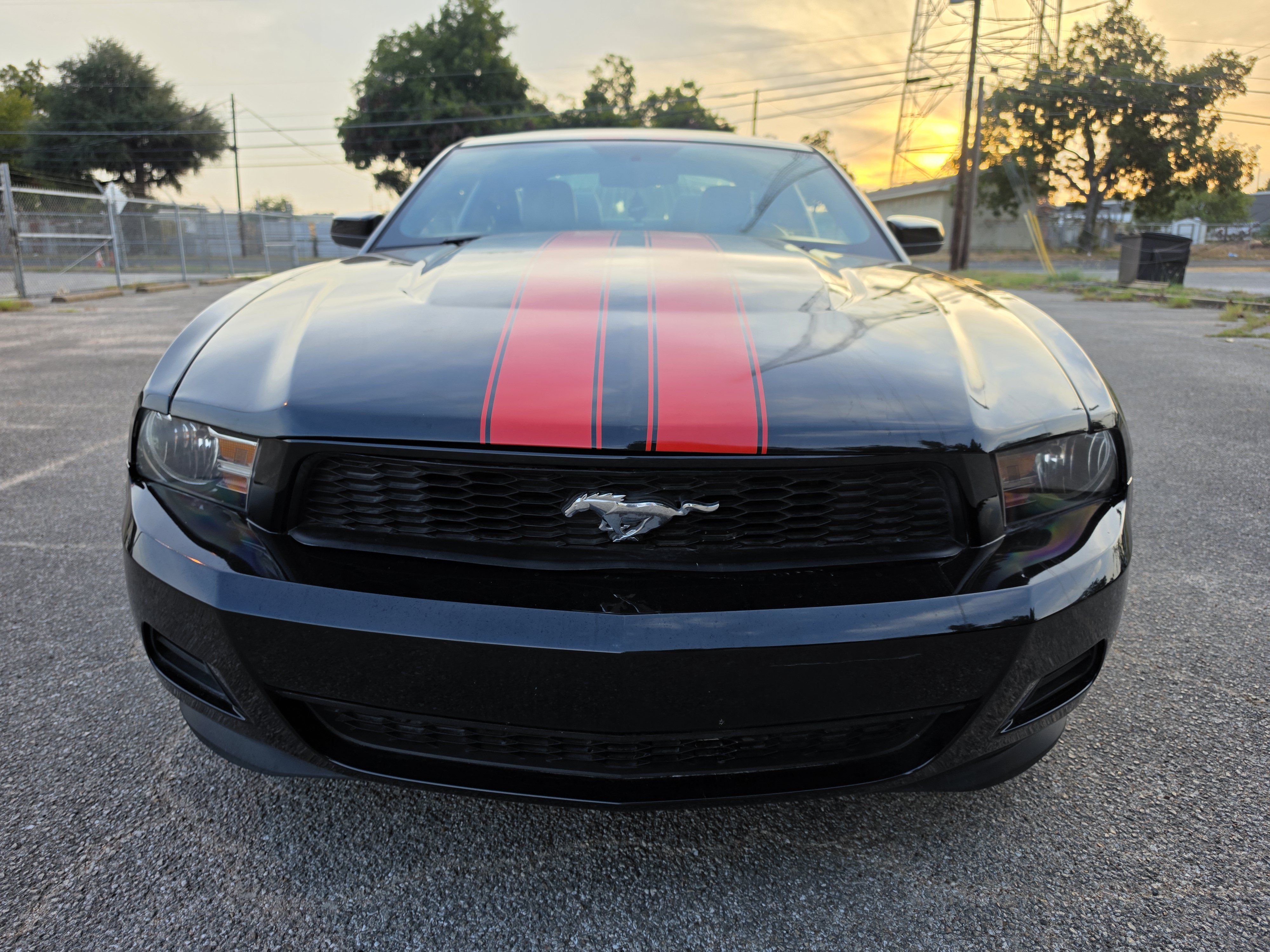 Used 2012 Ford Mustang Premium w/ V6 Performance Pkg RWD image 2