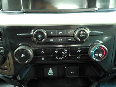 Used 2024 Ford F250 XL w/ XL Chrome Package image 44