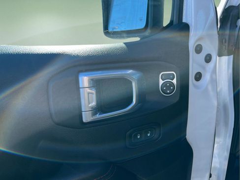 Used 2020 Jeep Wrangler Unlimited Rubicon w/ Quick Order Package 28Y Recon image 9