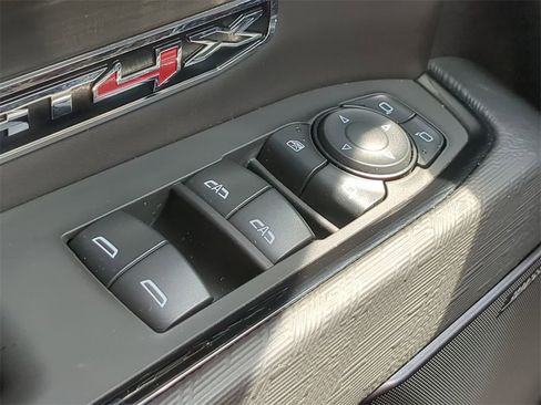 Used 2024 GMC Sierra 1500 AT4X image 25