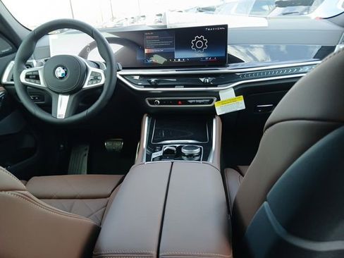 New 2026 BMW X6 xDrive40i image 13