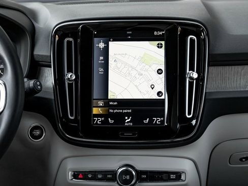 Used 2019 Volvo XC40 T5 Inscription image 17