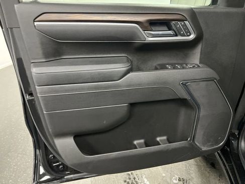 Used 2025 GMC Sierra 1500 SLT image 22