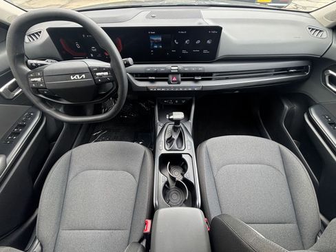 Used 2025 Kia K4 FWD image 33