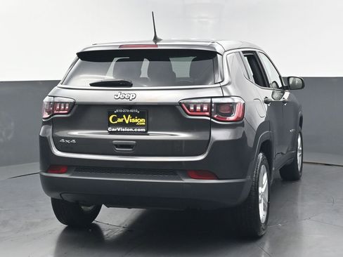Used 2023 Jeep Compass Sport AWD/4WD image 4