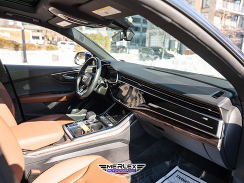 Used 2021 Audi Q8 Premium Plus image 15