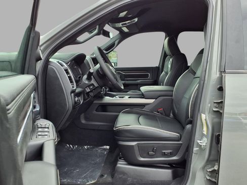 New 2026 RAM 2500 Laramie AWD/4WD image 21