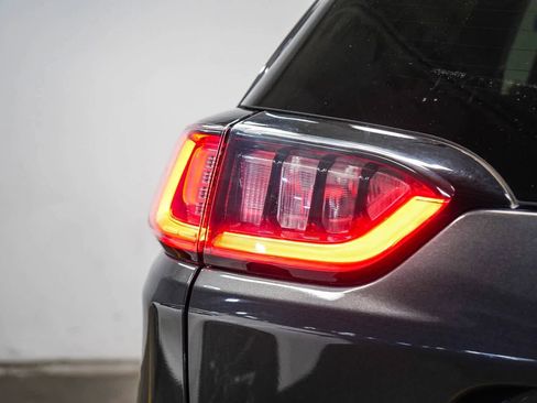 Used 2020 Jeep Cherokee High Altitude image 11