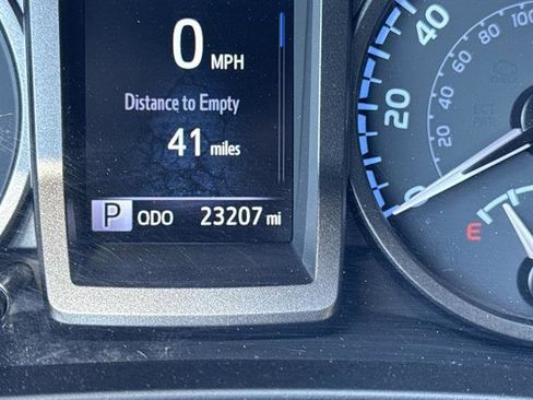 Used 2022 Toyota Tacoma TRD Sport w/ Technology Package AWD/4WD image 41