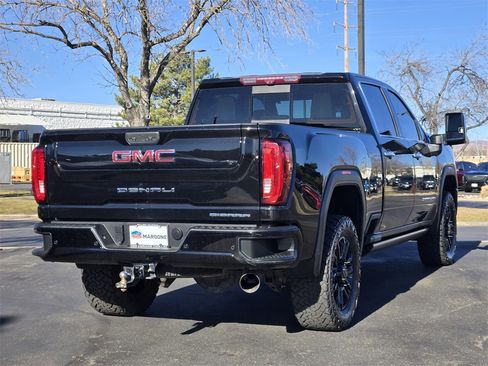 Used 2021 GMC Sierra 2500 Denali w/ Denali Black Diamond Edition image 3