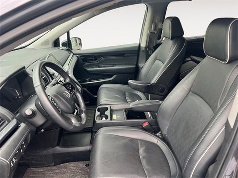 Used 2023 Honda Odyssey Touring image 9