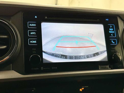 Certified 2019 Toyota Tacoma TRD Sport w/ Technology Package AWD/4WD image 19