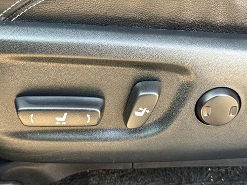 Used 2016 Toyota 4Runner Limited AWD/4WD image 22