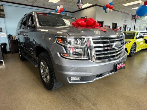 Used 2018 Chevrolet Tahoe LT image 2