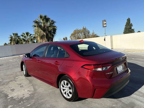 Used 2025 Toyota Corolla LE image 9