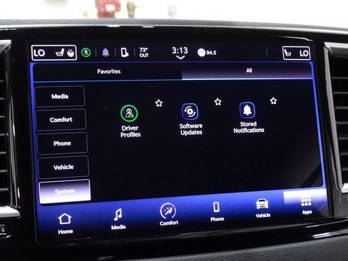 Used 2024 Chrysler Pacifica Touring-L image 36