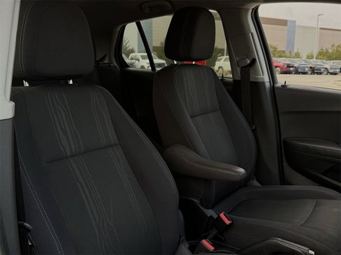 Used 2016 Chevrolet Trax LT image 24