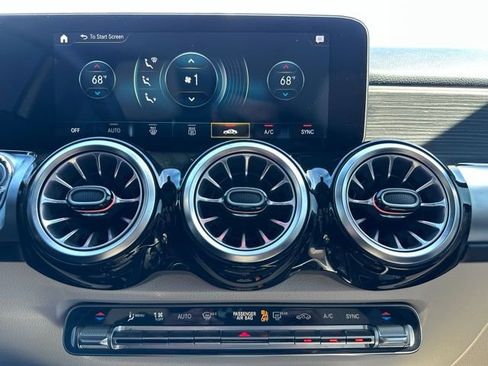 Certified 2022 Mercedes-Benz GLB 250 4MATIC image 21