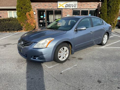 Used 2011 Nissan Altima 2.5 SL w/ 2.5SL Pkg image 9