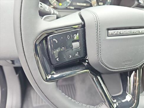 New 2026 Land Rover Range Rover Velar Dynamic SE image 17