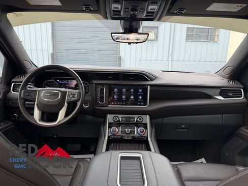 Used 2021 GMC Yukon XL Denali w/ Denali Ultimate Package AWD/4WD image 21