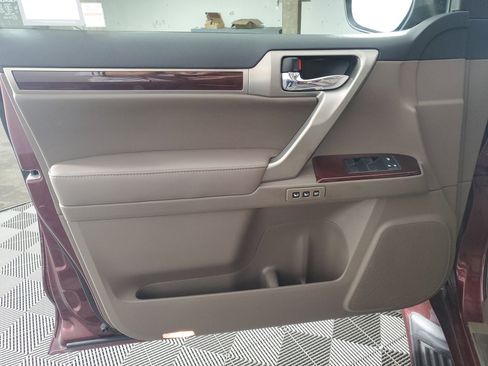 Used 2015 Lexus GX 460 image 28