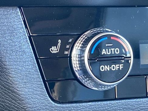 New 2025 Mitsubishi Outlander SE image 20