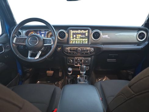 Used 2022 Jeep Wrangler Unlimited Sahara AWD/4WD image 9
