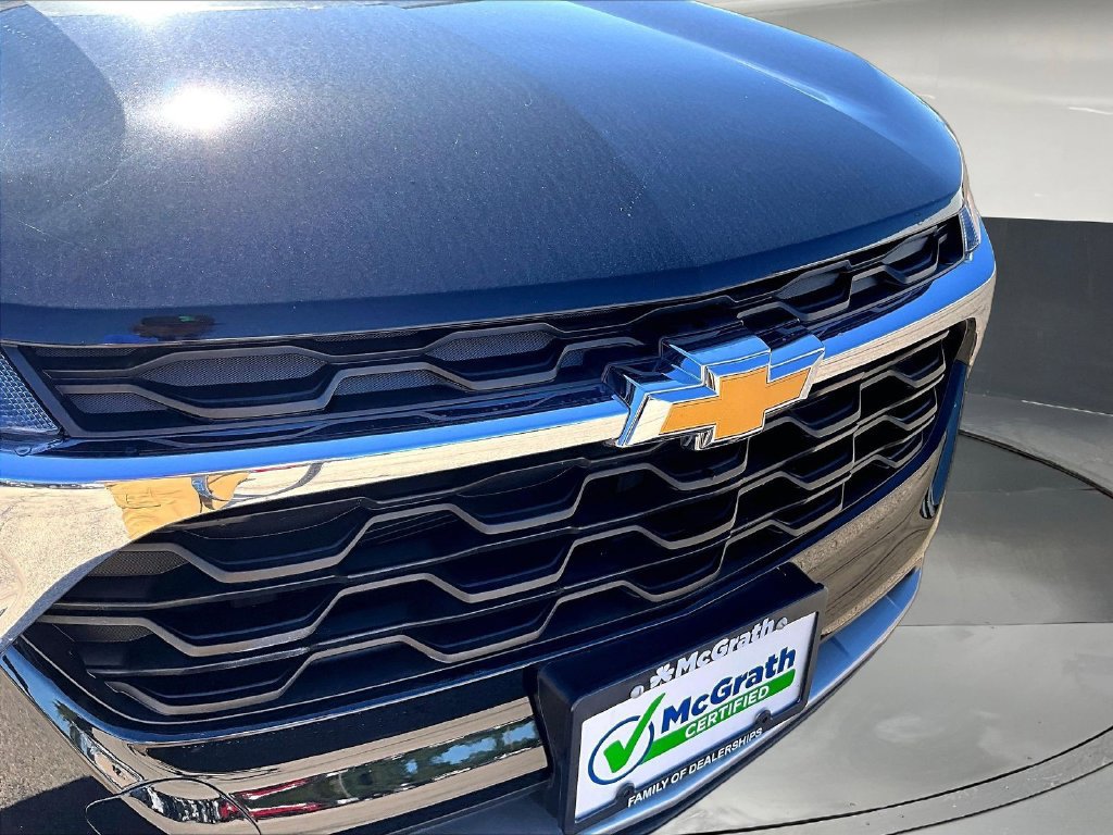 Used 2025 Chevrolet Trax LT FWD image 34