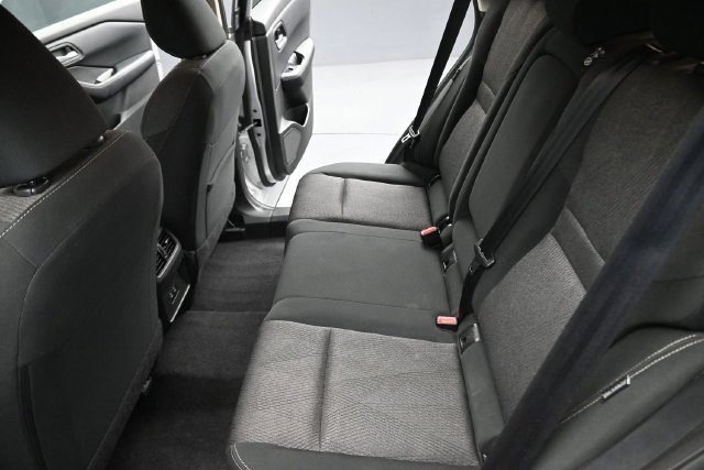 Used 2025 Nissan Rogue SV FWD image 16