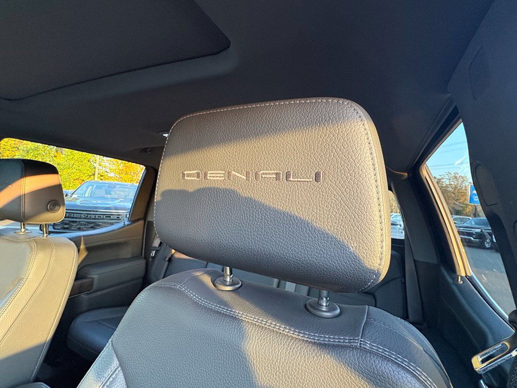 Used 2021 GMC Sierra 1500 Denali w/ Denali Carbonpro Edition AWD/4WD image 18