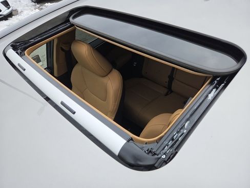 Used 2025 Lexus NX 350 AWD w/ Premium Package image 9