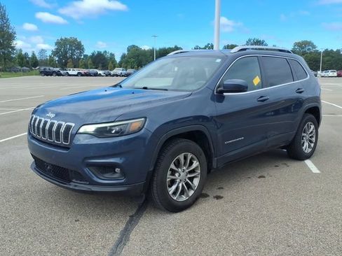 Used 2021 Jeep Cherokee Latitude Lux w/ Comfort/Convenience Group AWD/4WD image 1