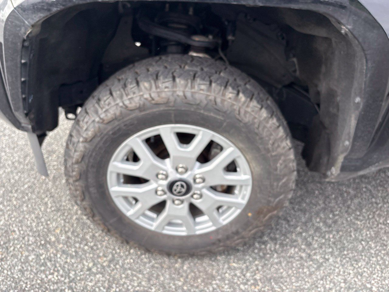 Used 2024 Toyota Tacoma SR w/ SR Upgrade Package RWD image 13