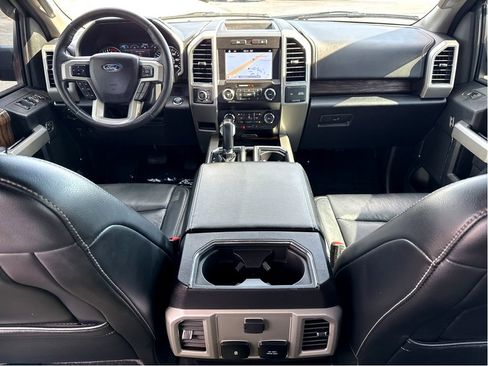 Used 2019 Ford F150 Lariat image 13