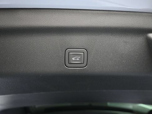 New 2026 Chevrolet Tahoe High Country AWD/4WD image 38