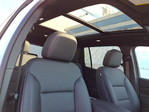 Used 2026 Chevrolet Traverse LT w/ Sun and Wheel Package AWD/4WD image 23
