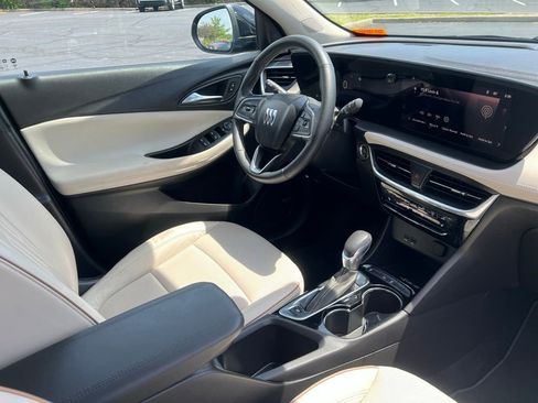 Used 2024 Buick Encore GX Avenir w/ Avenir Technology Package FWD image 9