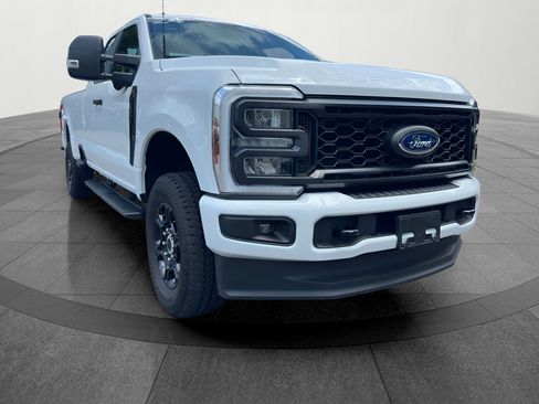Used 2024 Ford F350 XL w/ STX Appearance Package AWD/4WD image 7