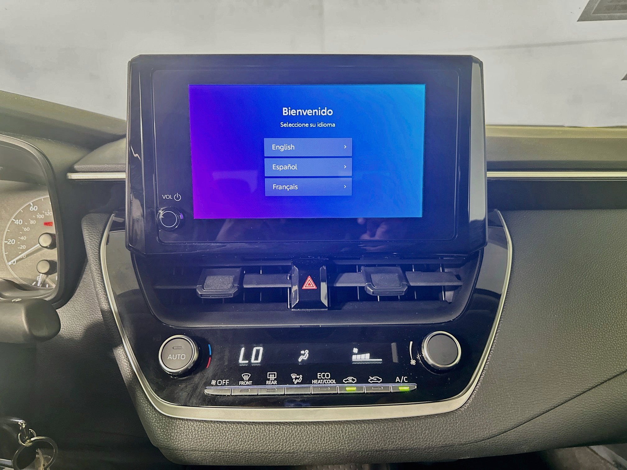 Used 2023 Toyota Corolla LE FWD image 23