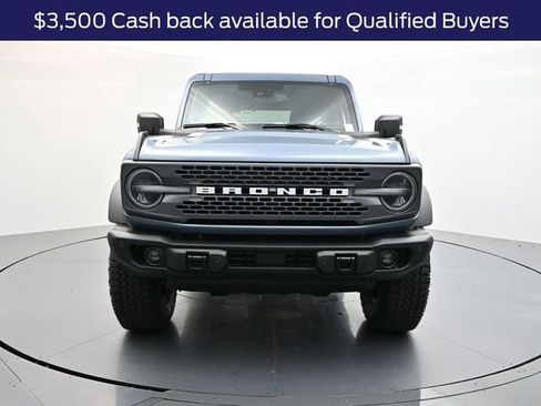 New 2025 Ford Bronco Badlands image 2