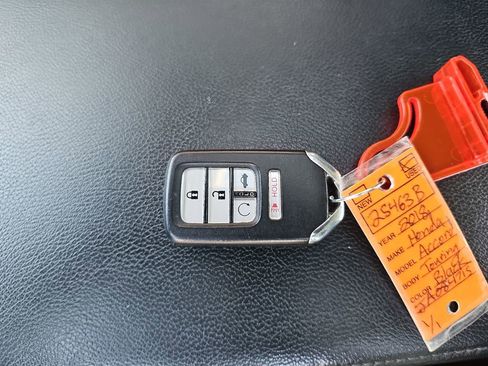 Used 2018 Honda Accord Touring image 34