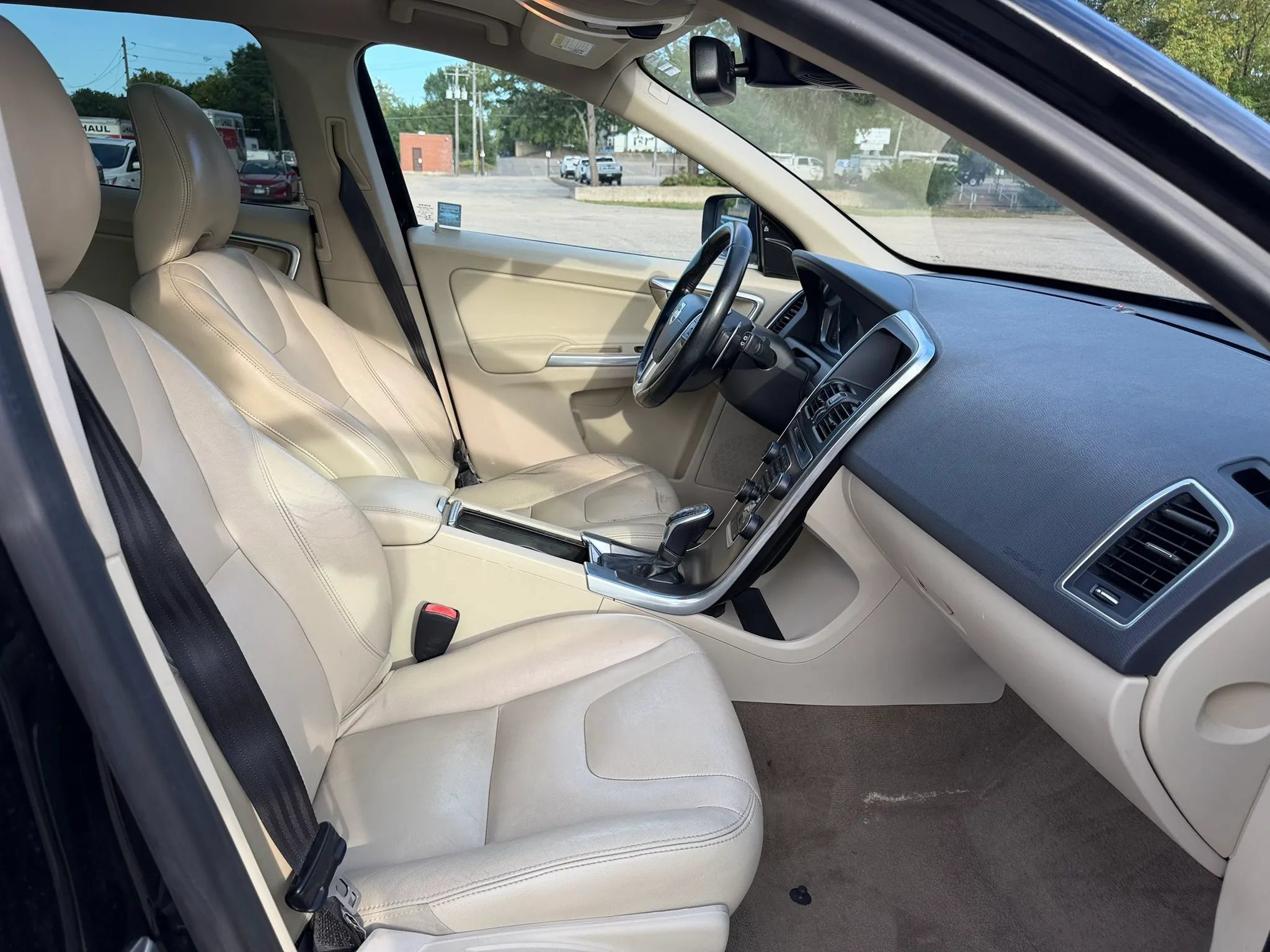 Used 2015 Volvo XC60 T6 AWD/4WD image 19