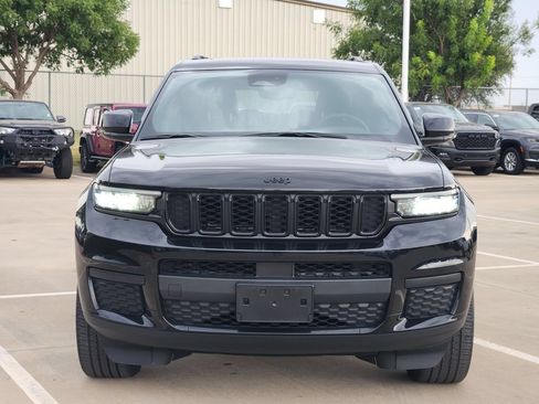 Used 2023 Jeep Grand Cherokee L Laredo AWD/4WD image 2