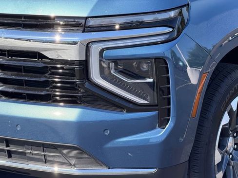 Used 2025 Chevrolet Tahoe LS AWD/4WD image 10