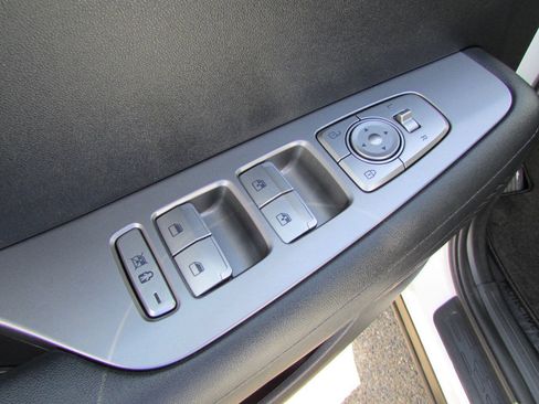Used 2025 Hyundai Palisade SEL FWD image 17